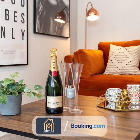 Stylish Two Bed Town Centre Apartment By Movida Property Group Short Lets & Serviced Accommodation With Parking Harrogate Exterior foto