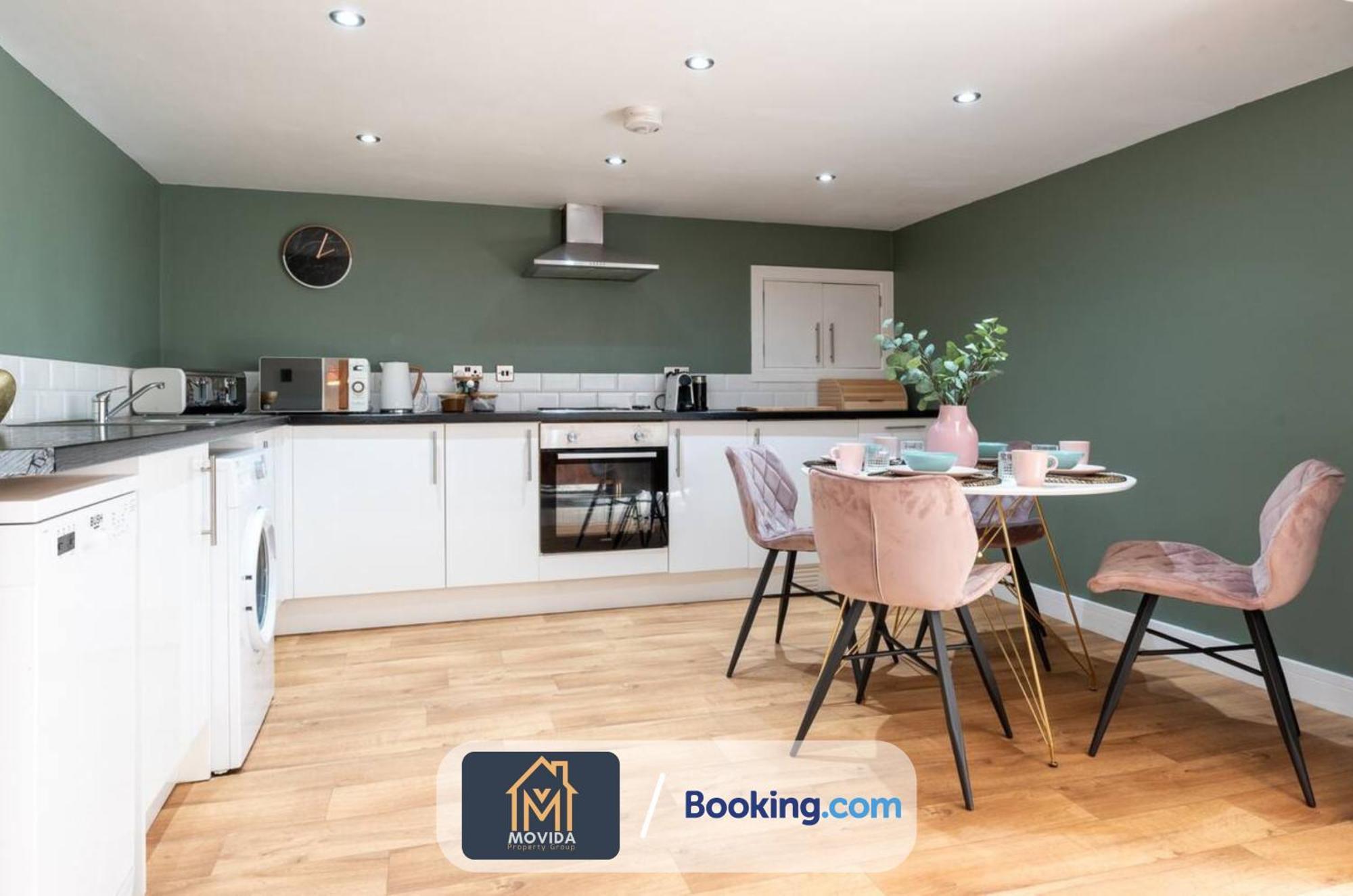 Stylish Two Bed Town Centre Apartment By Movida Property Group Short Lets & Serviced Accommodation With Parking Harrogate Exterior foto