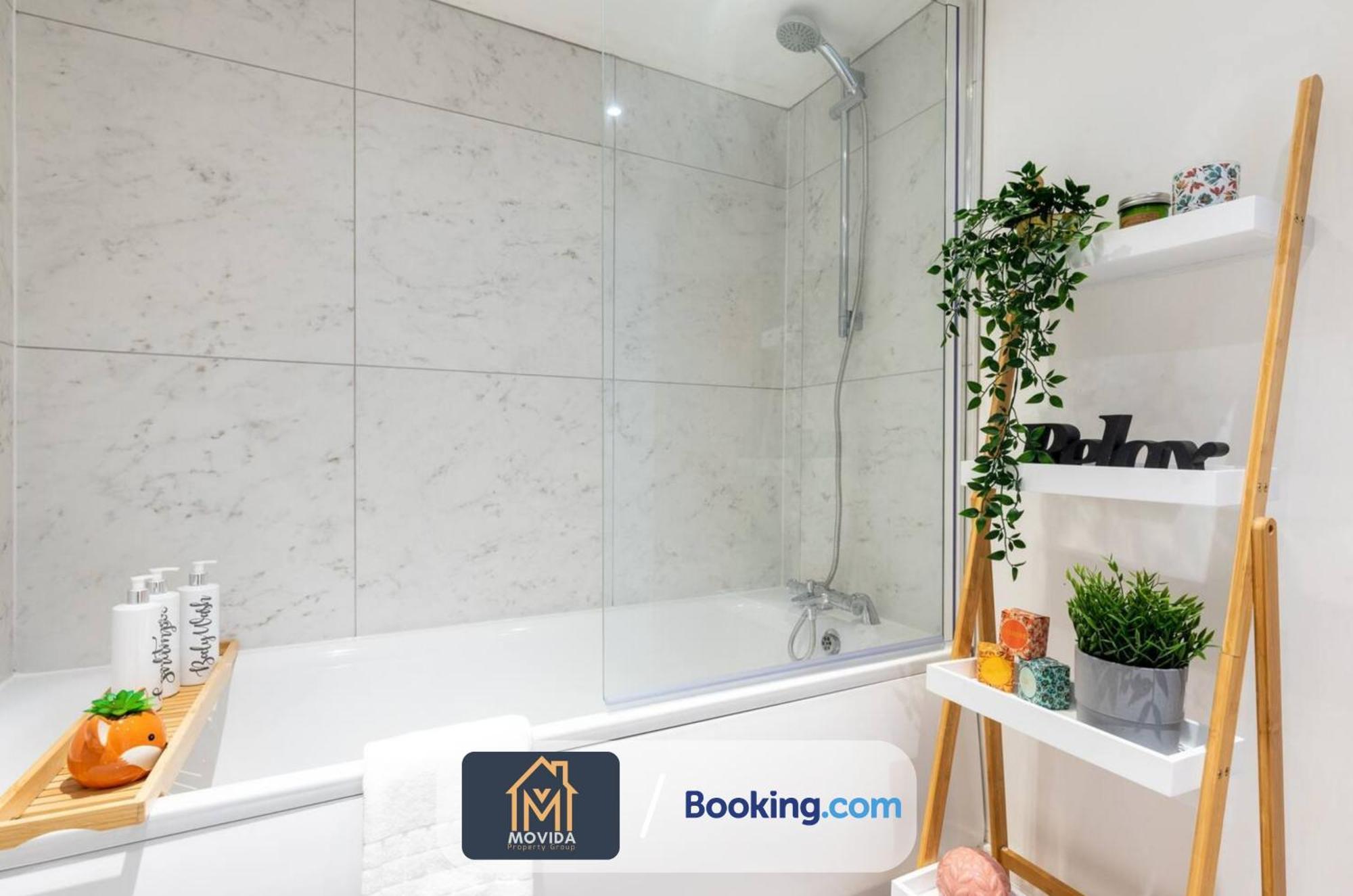 Stylish Two Bed Town Centre Apartment By Movida Property Group Short Lets & Serviced Accommodation With Parking Harrogate Exterior foto